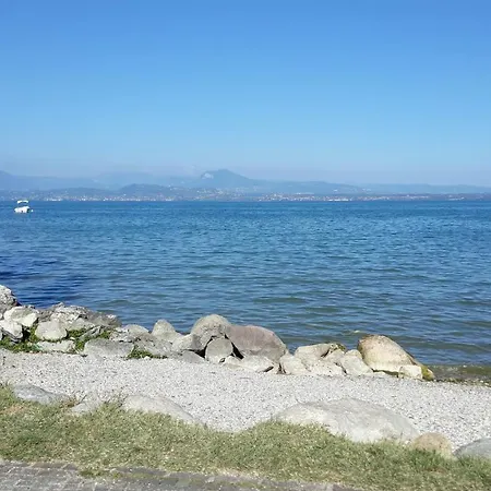 Appartamento Casa Rosy - Con Terrazza A 2 Passi Dal Lago